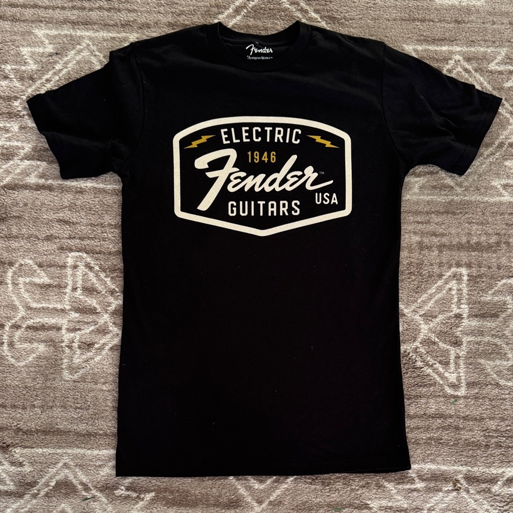 Fender Black and White Logo T-Shirt
